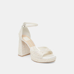 PANDRO PEARL WIDE HEELS TRUE WHITE SATIN
– Dolce Vita / Dolce Vita