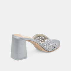 MARGOE HEELS LIGHT BLUE WOVEN SATIN
– Dolce Vita / Dolce Vita