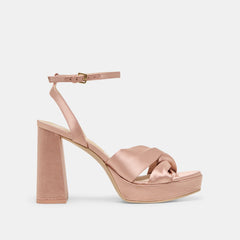 PARLO HEELS BLUSH SATIN
– Dolce Vita / Dolce Vita