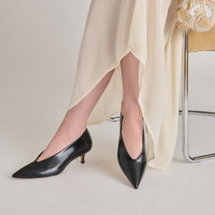 ALWYN HEELS MIDNIGHT CRINKLE PATENT
– Dolce Vita / Dolce Vita