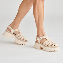 LASLY SANDALS OATMEAL KNIT
– Dolce Vita / Dolce Vita