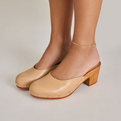 CAMYN HEELS CAFE LEATHER
– Dolce Vita / Dolce Vita