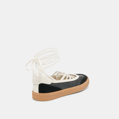 Nyomie Black Leather Sneakers / Dolce Vita
