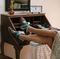 Laini Brown Distressed Leather Sneakers / Dolce Vita