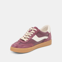 NOTICE SNEAKERS CRANBERRY SUEDE
– Dolce Vita / Dolce Vita