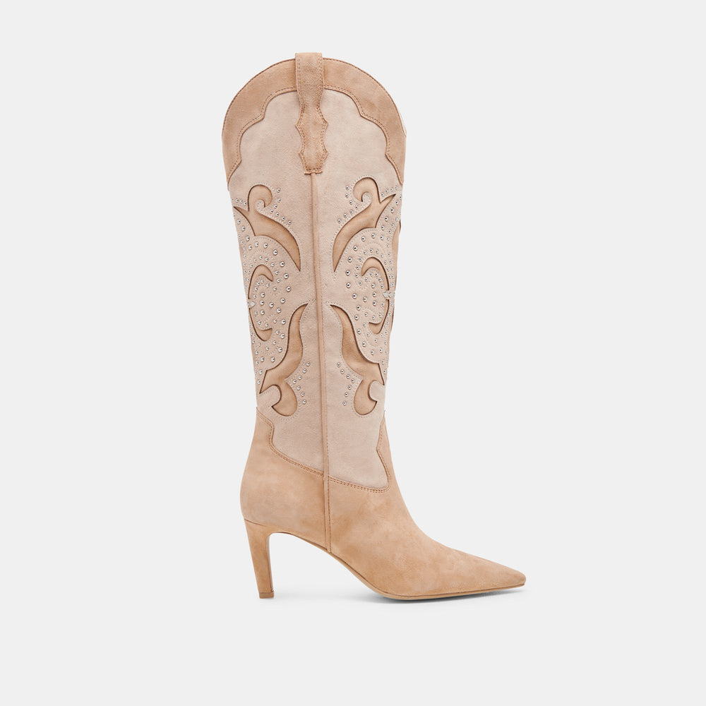 FINLEY STUD BOOTS CAMEL SUEDE
– Dolce Vita / Dolce Vita