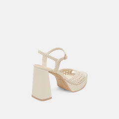 PEYTEN WIDE HEELS CREME WOVEN STELLA
– Dolce Vita / Dolce Vita