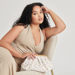 FIORE CLUTCH EMBROIDERED NATURAL RAFFIA
– Dolce Vita / Dolce Vita