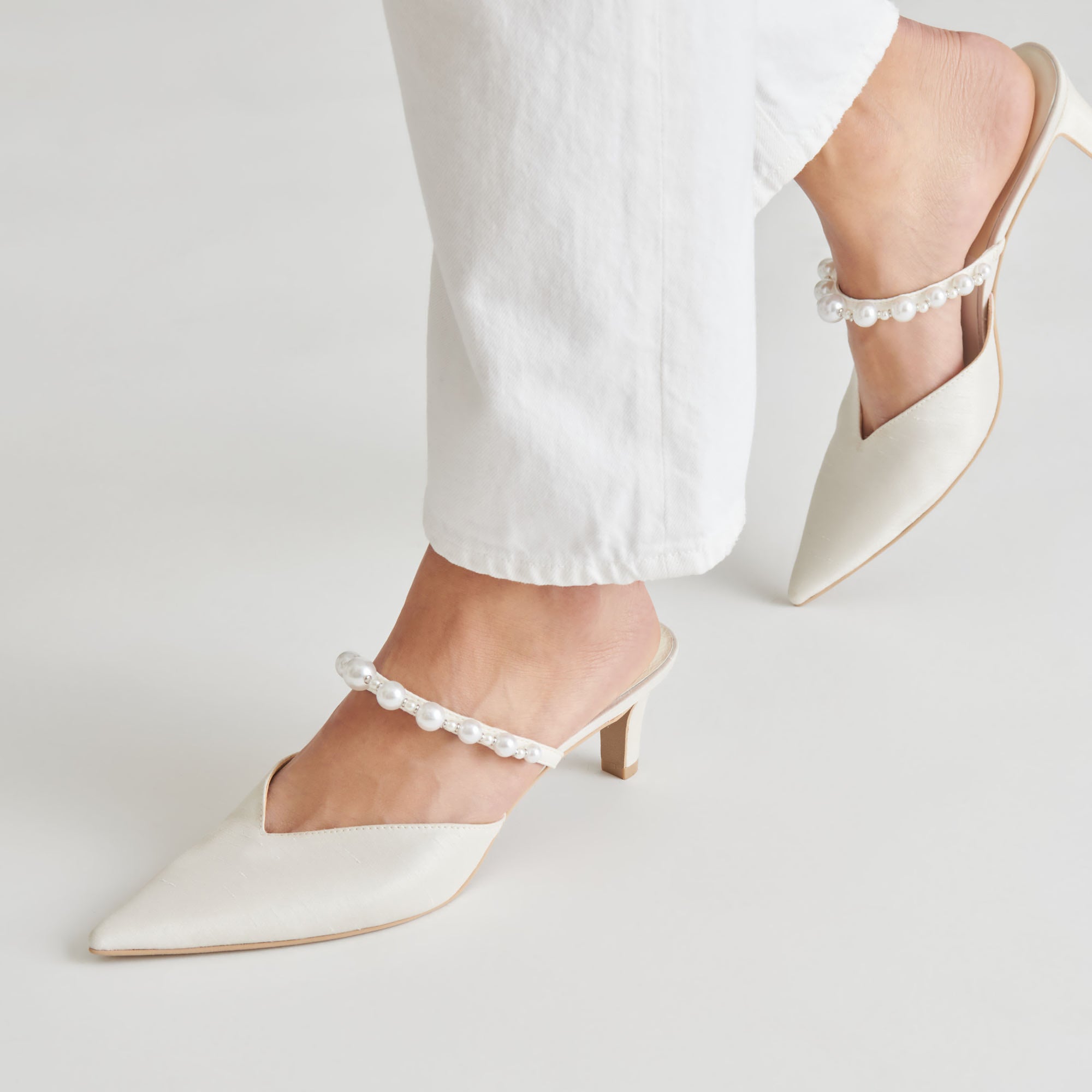Kanika Pearl Mid Vanilla Pearl Heels / Dolce Vita