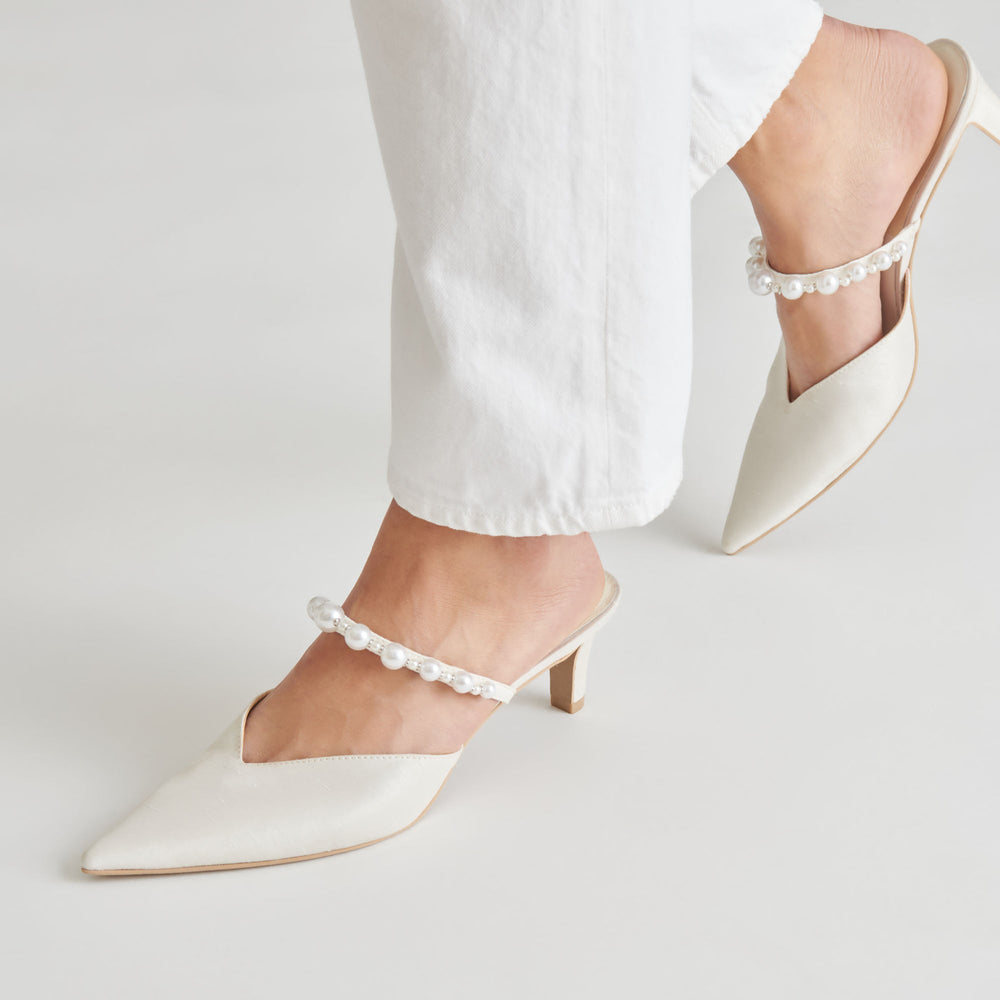 Kanika Pearl Mid Vanilla Pearl Heels / Dolce Vita
