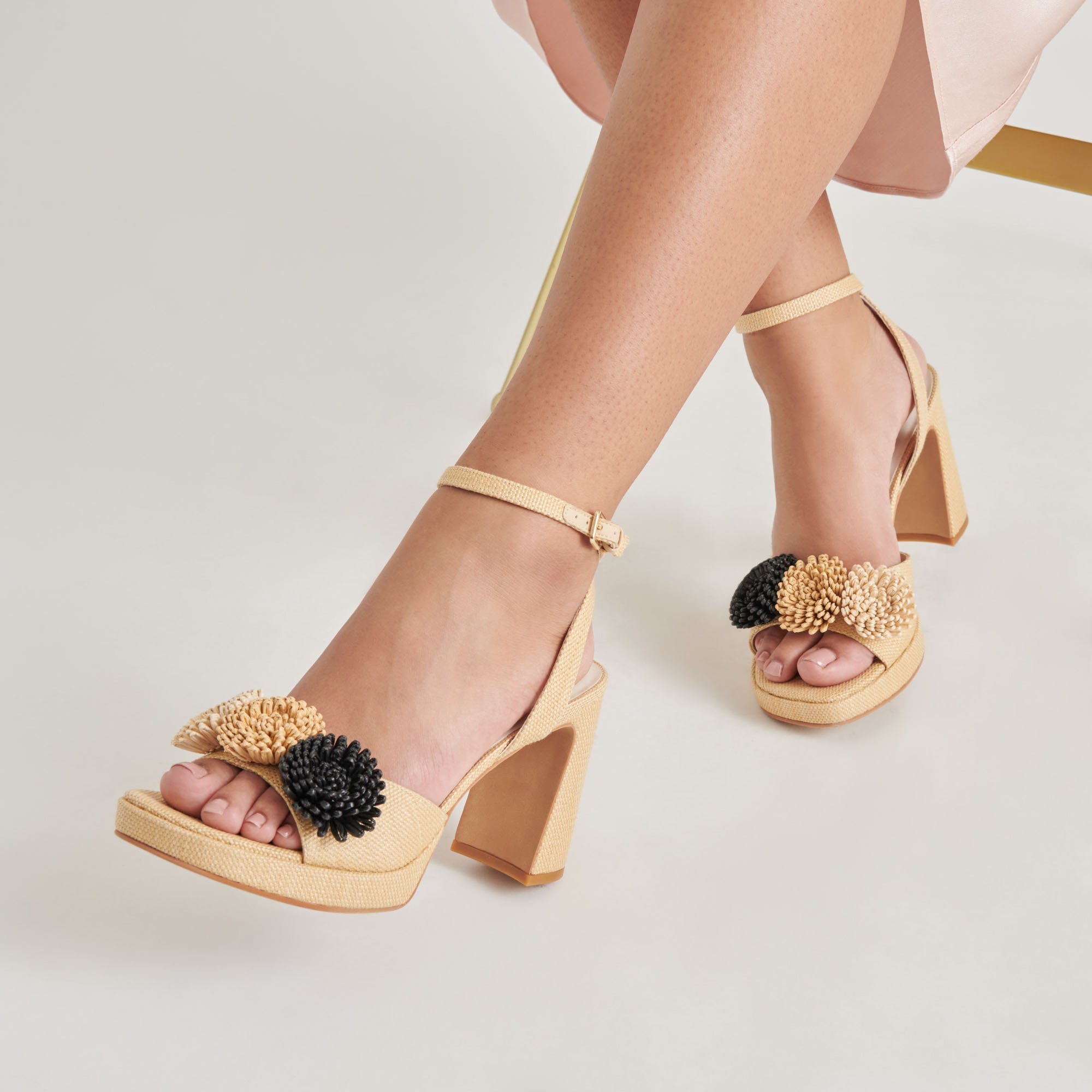 OLIVEA HEELS BLACK NATURAL RAFFIA
 – Dolce Vita / Dolce Vita