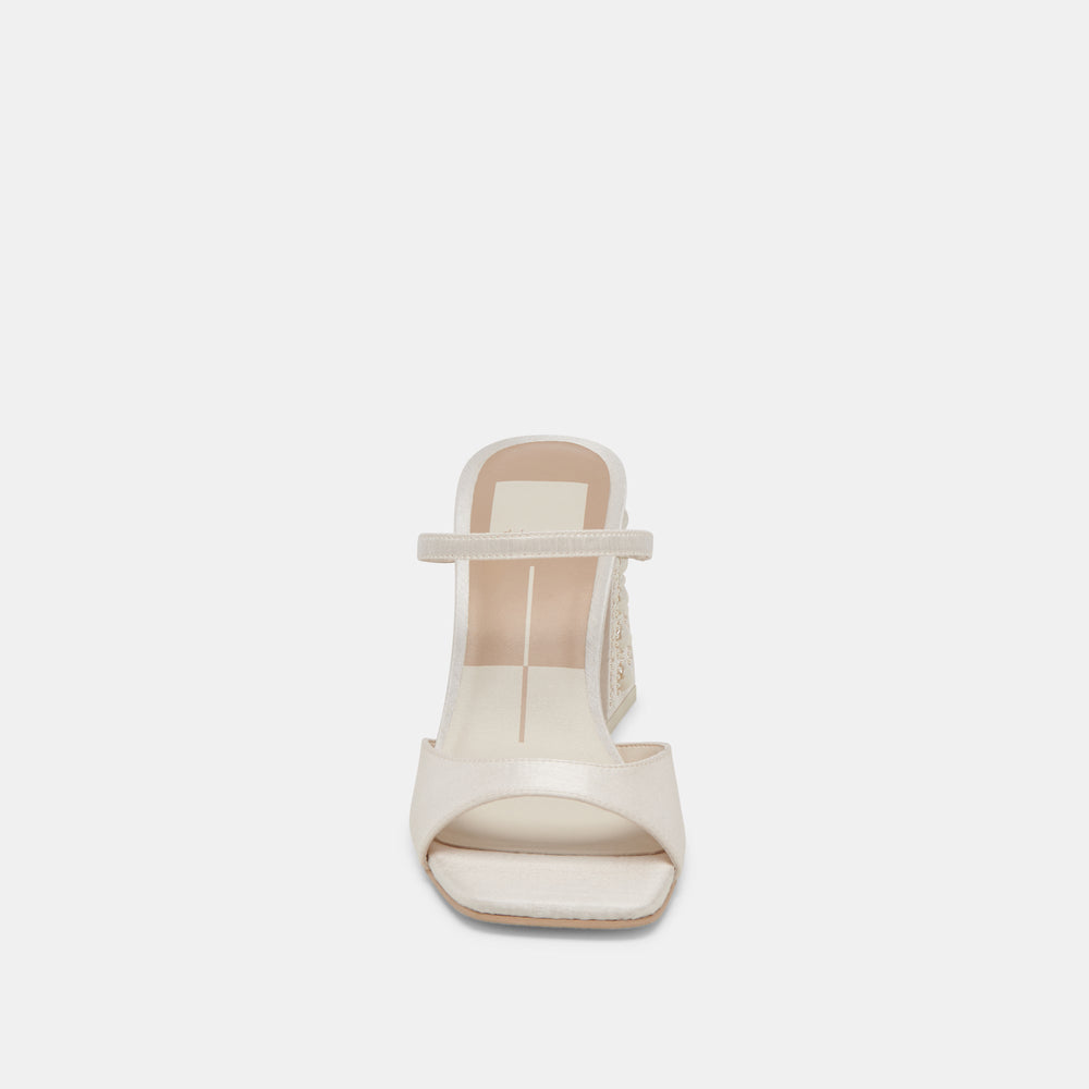 JEMMY PEARL HEELS VANILLA SILK
 – Dolce Vita / Dolce Vita