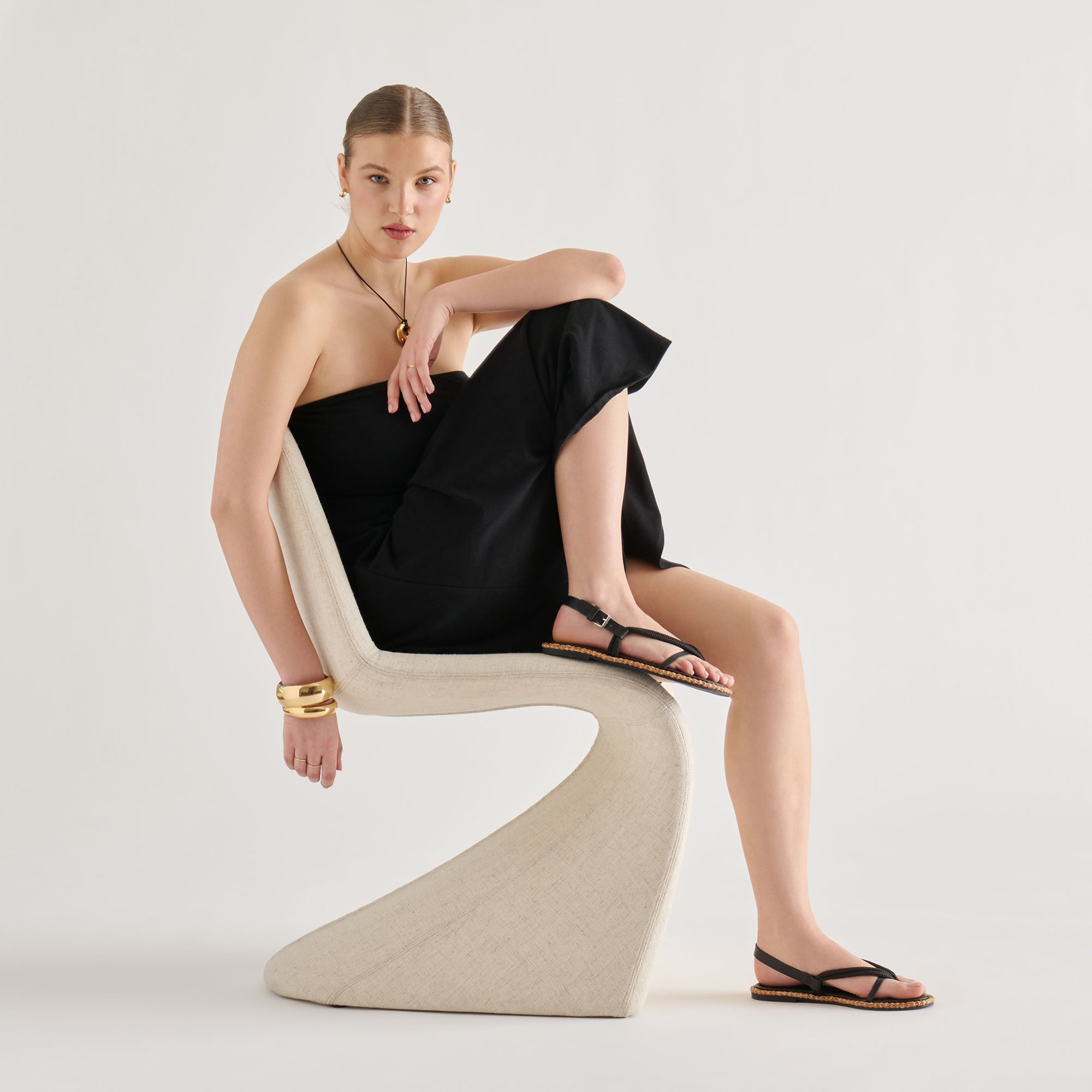 Reed Black Leather Sandals / Dolce Vita