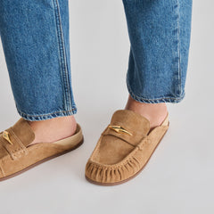 Jodero Lt Brown Suede Flats / Dolce Vita