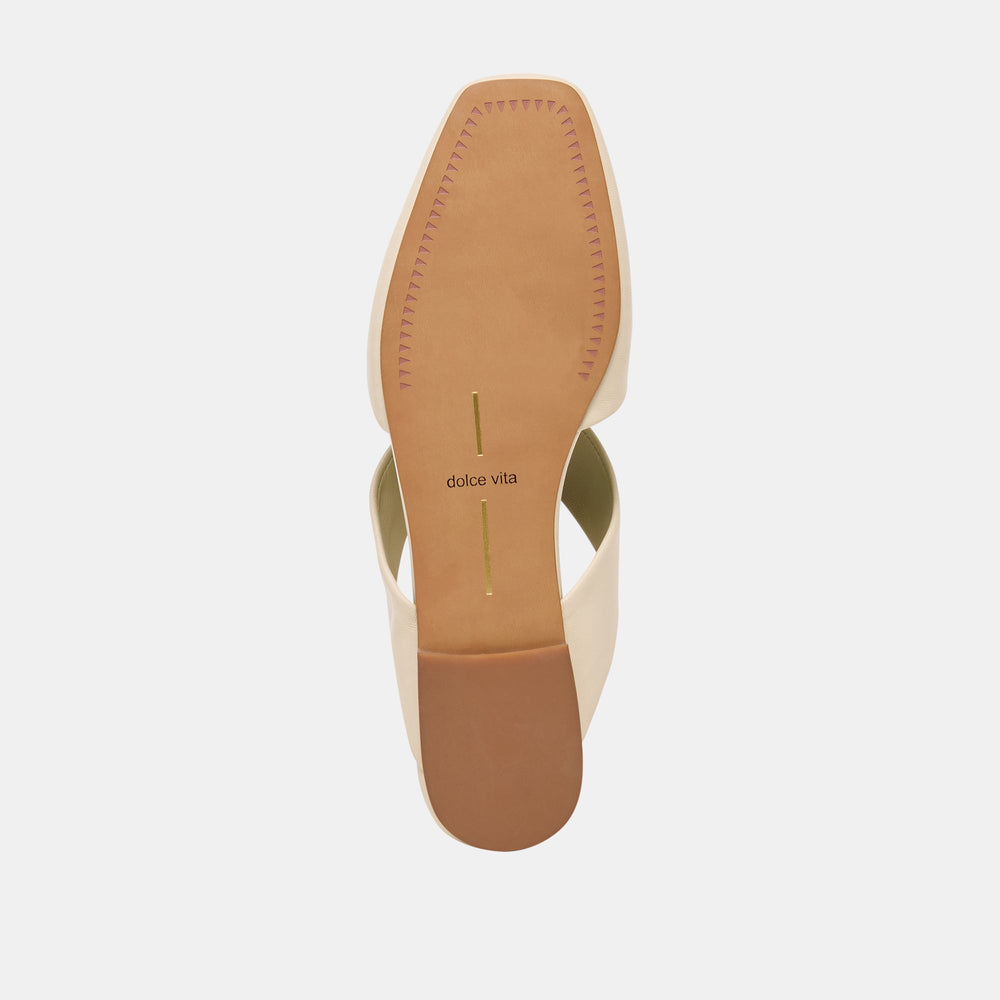 Franey White Leather Flats / Dolce Vita