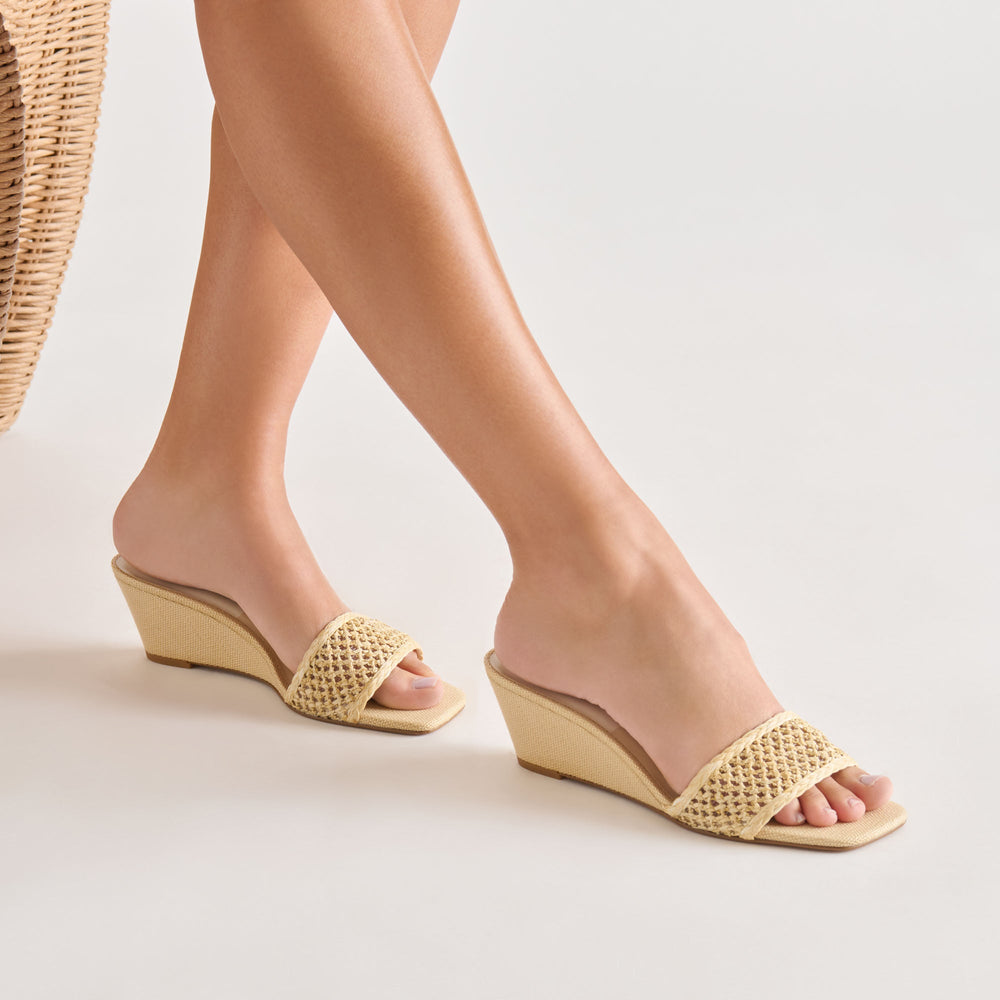 Qaily Lt Natural Raffia Wedges / Dolce Vita