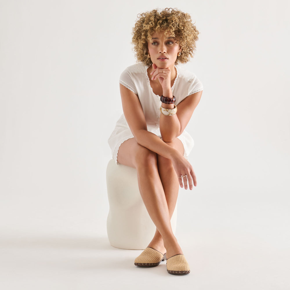 Alanis Lt Natural Raffia Flats / Dolce Vita