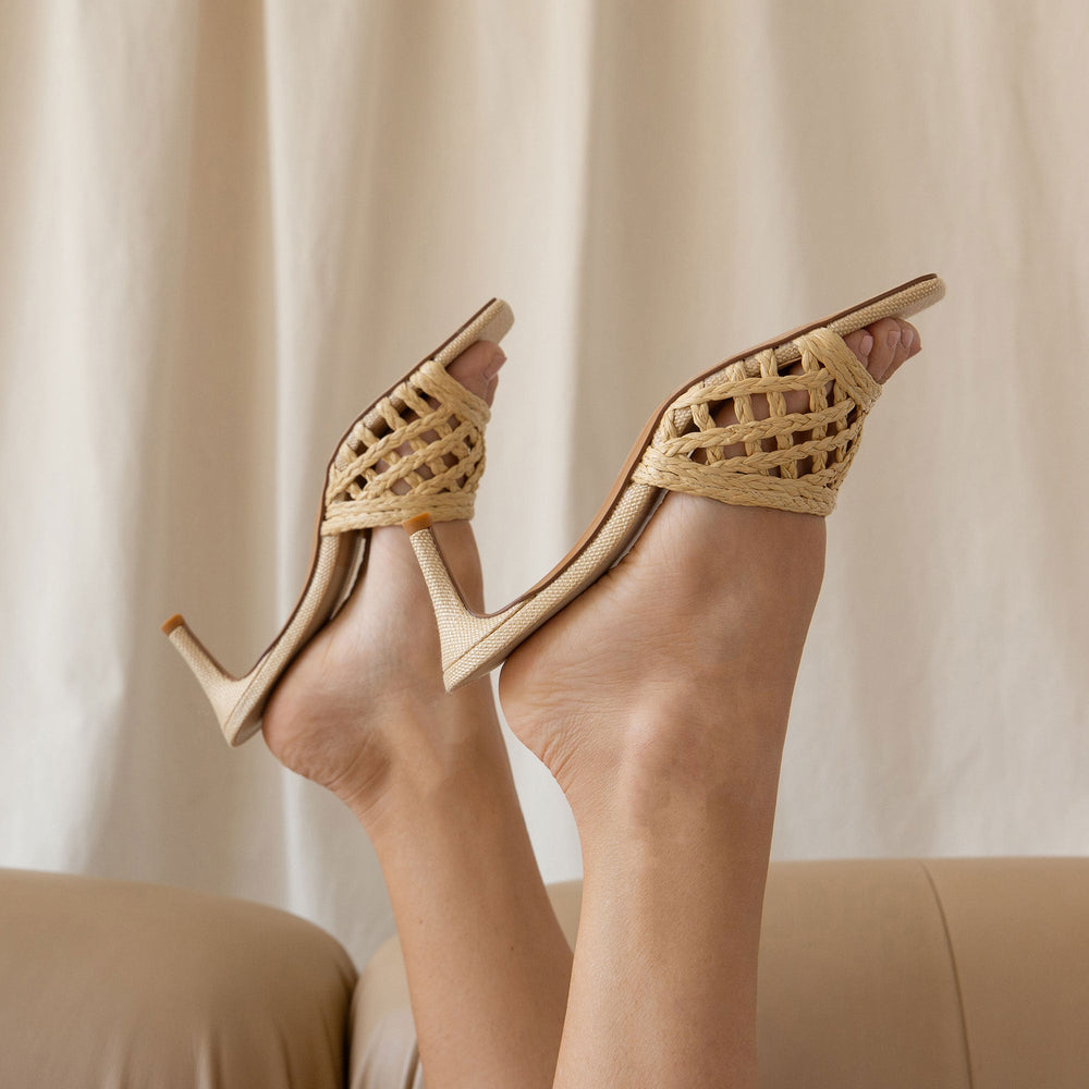 Bowen Lt Natural Raffia Heels / Dolce Vita