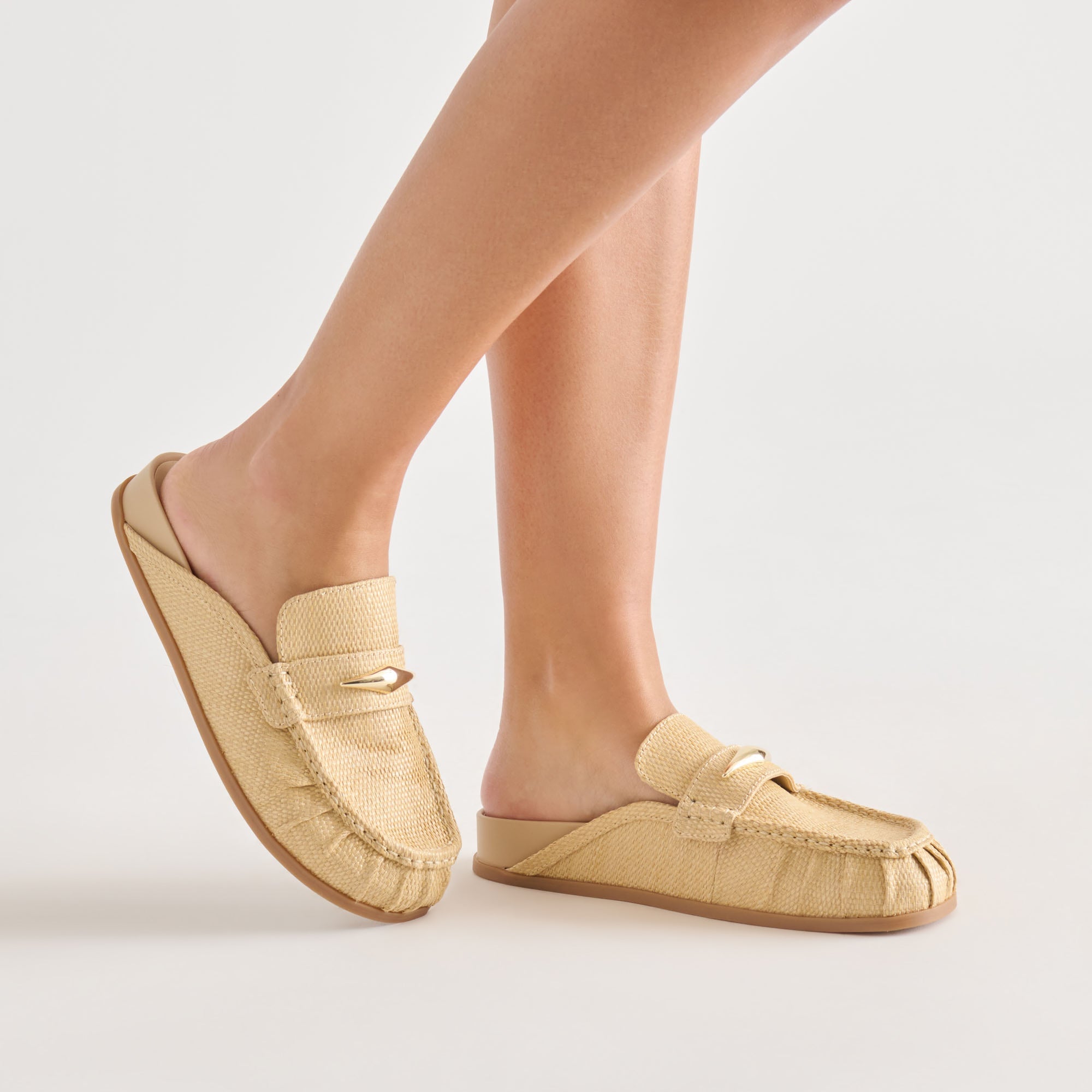 Jodero Lt Natural Raffia Flats / Dolce Vita