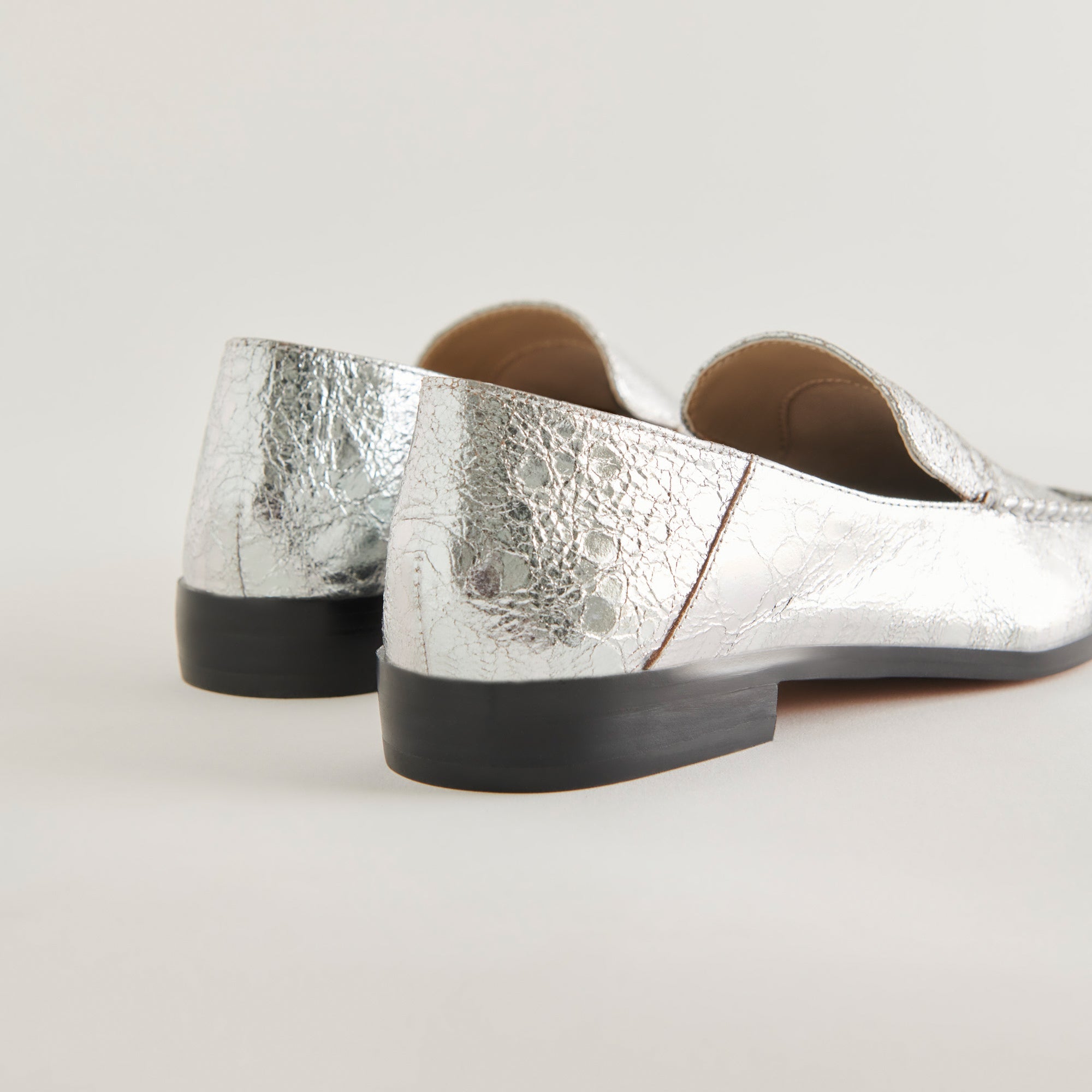 Beny Flats Silver Distressed Leather | Silver Leather Flats for Women
 – Dolce Vita / Dolce Vita
