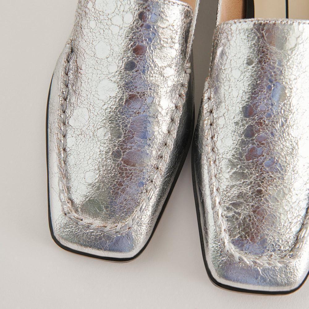Beny Flats Silver Distressed Leather | Silver Leather Flats for Women
 – Dolce Vita / Dolce Vita
