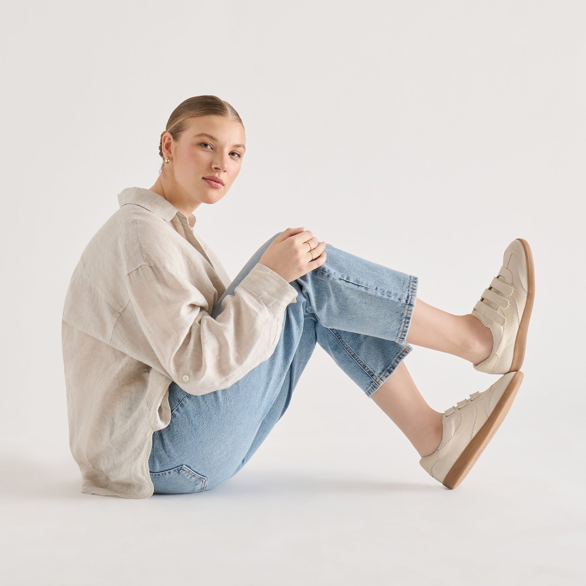 Merit Velcro Ivory Leather Sneakers / Dolce Vita