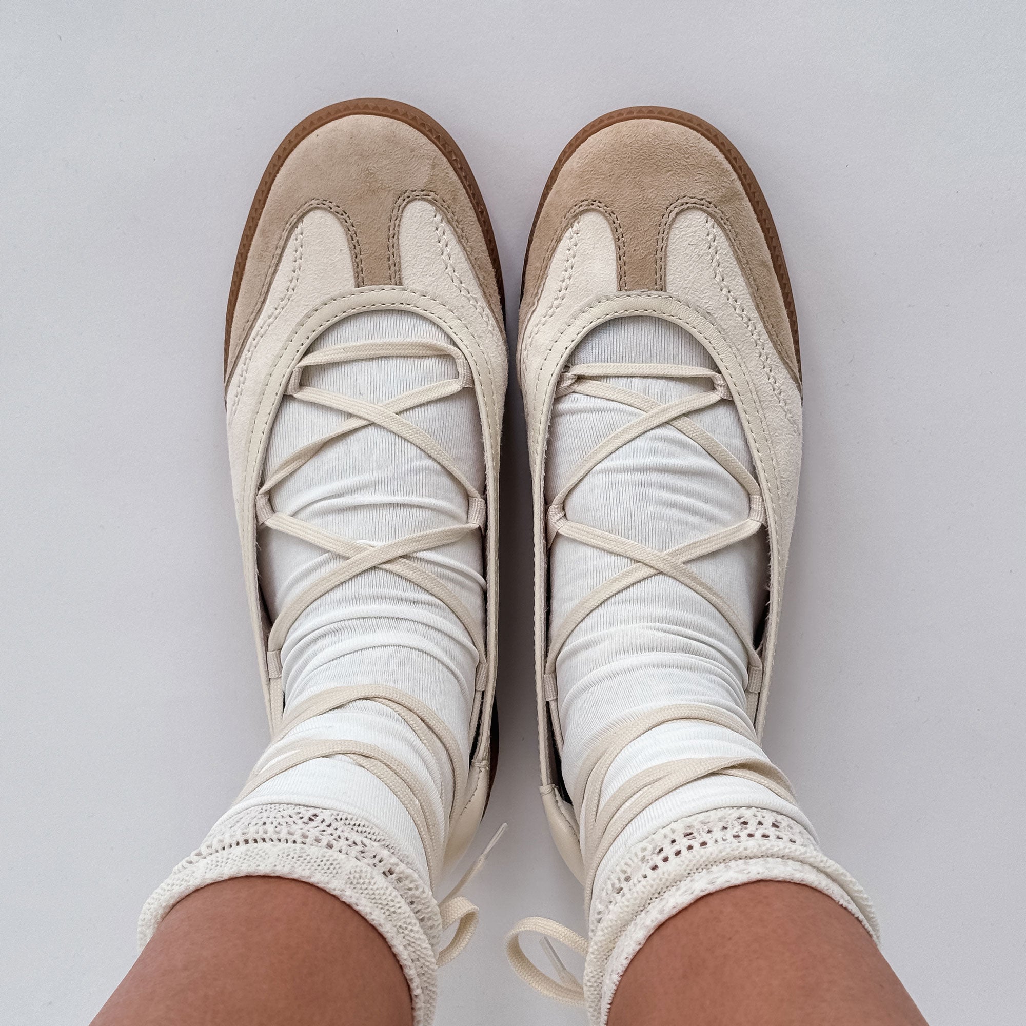 Nyomie Ivory Multi Leather Sneakers / Dolce Vita