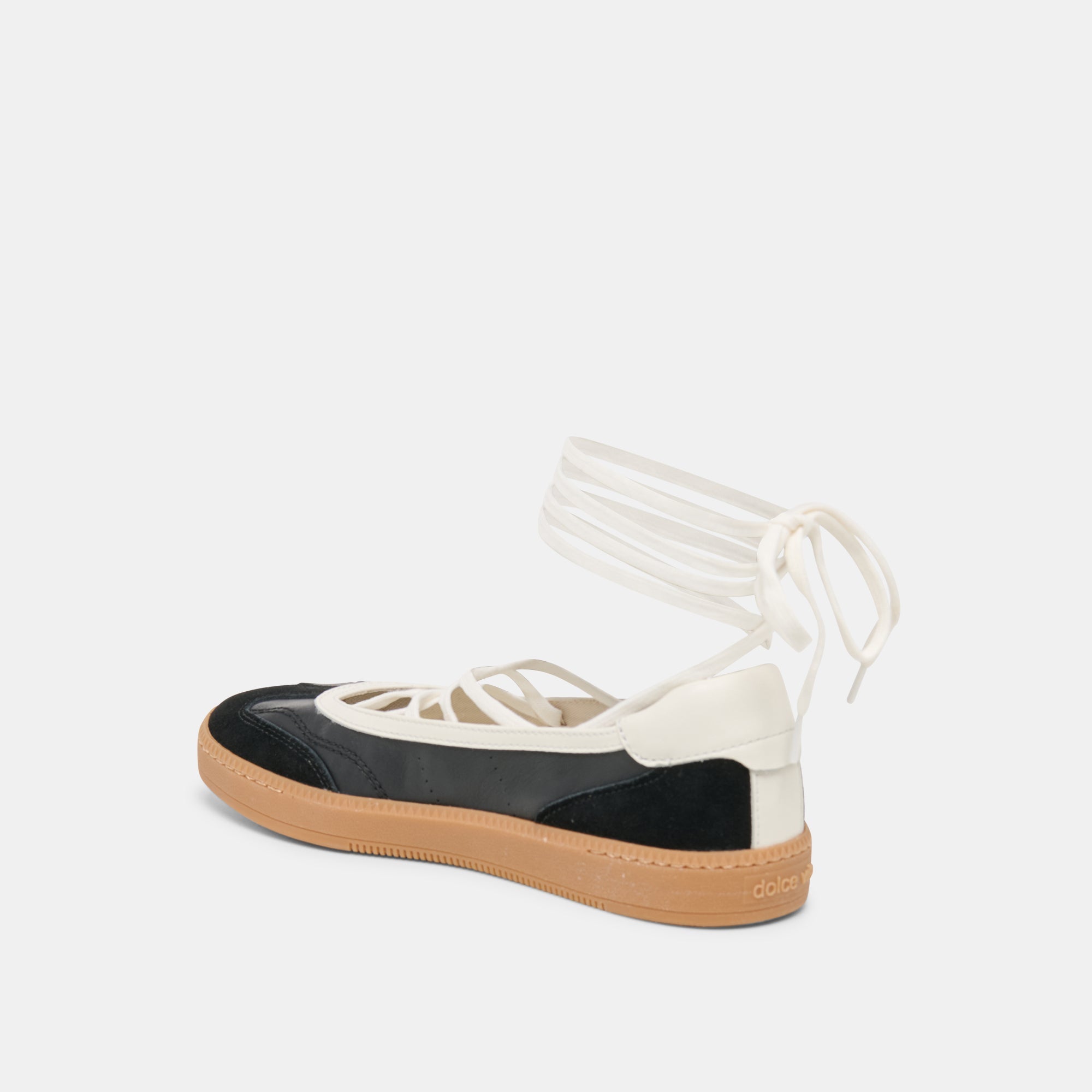 Nyomie Black Leather Sneakers / Dolce Vita