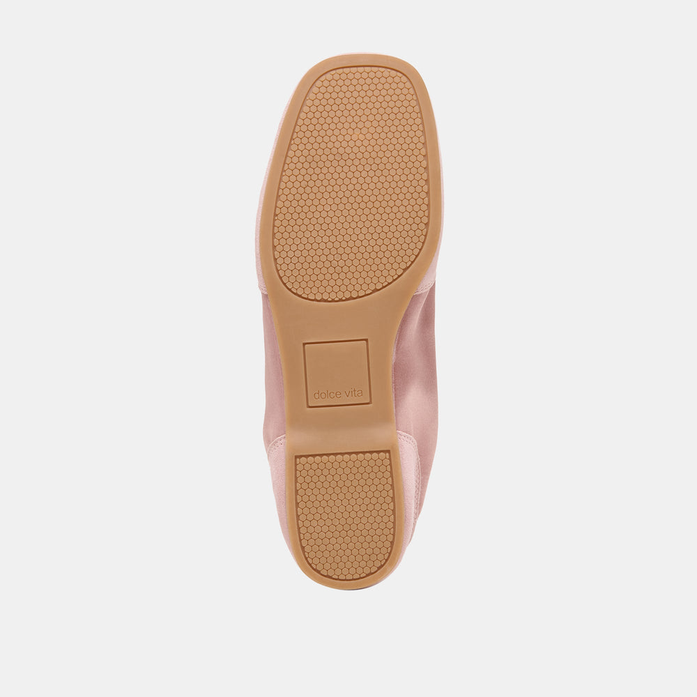 Itzy Pink Satin Sneakers / Dolce Vita