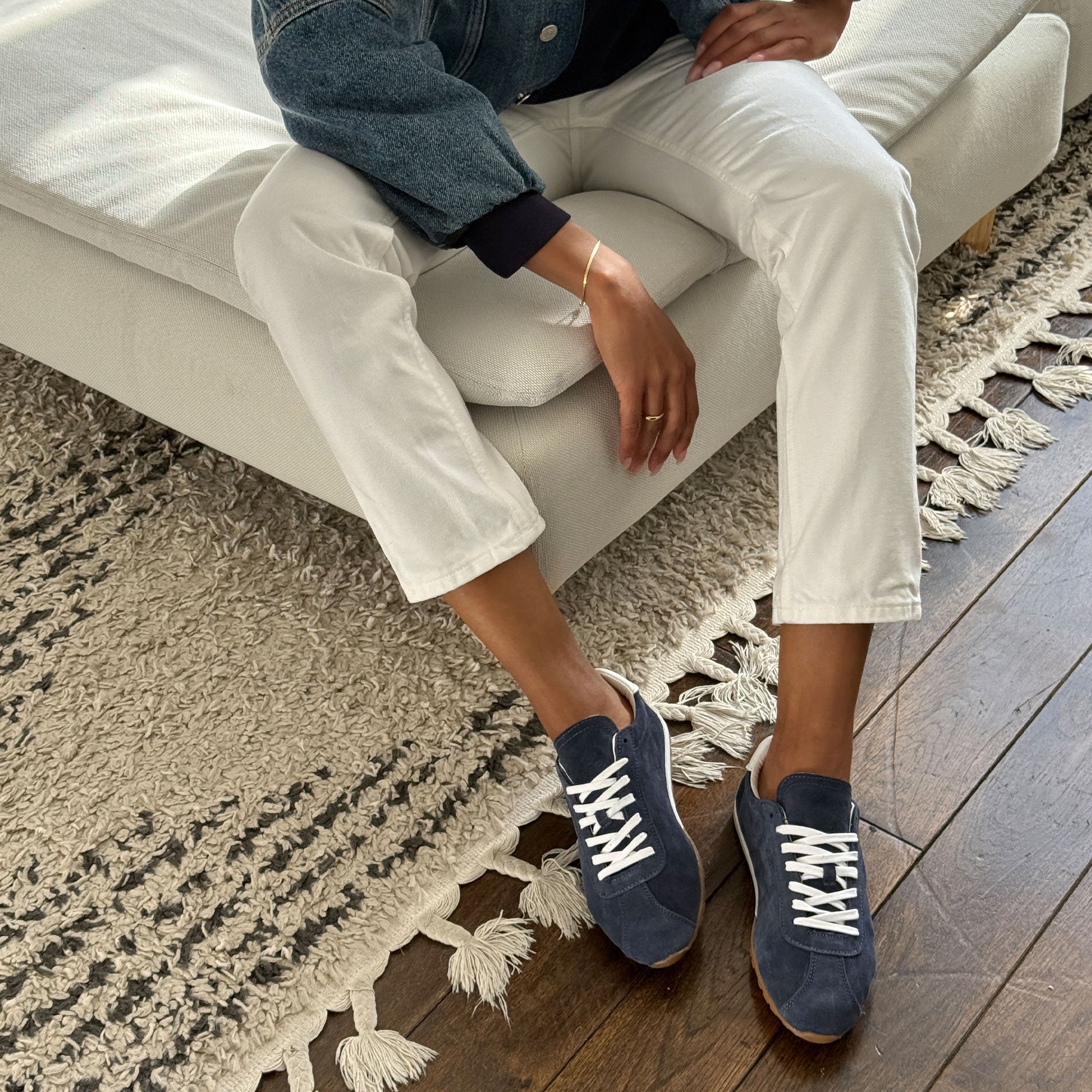Serina Navy Suede Sneakers / Dolce Vita