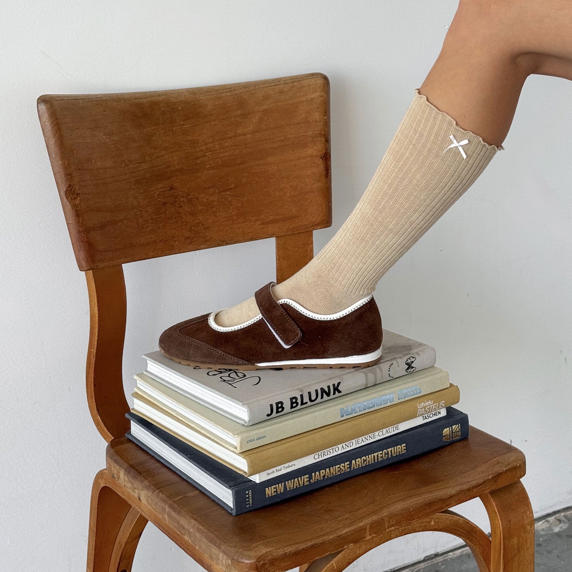 Sofya Dk Brown Suede Sneakers / Dolce Vita