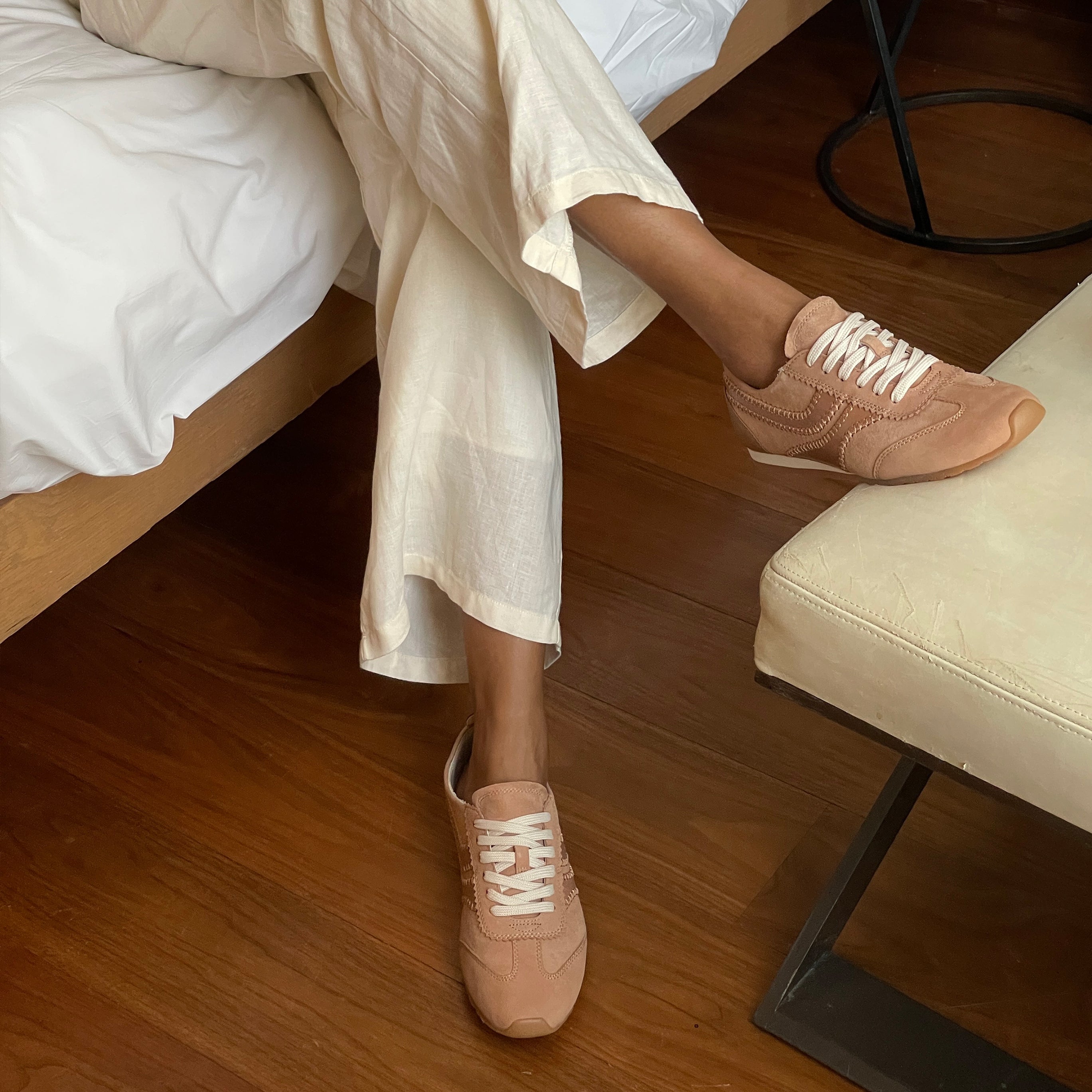 DELANY SNEAKERS TOFFEE NUBUCK
 – Dolce Vita / Dolce Vita