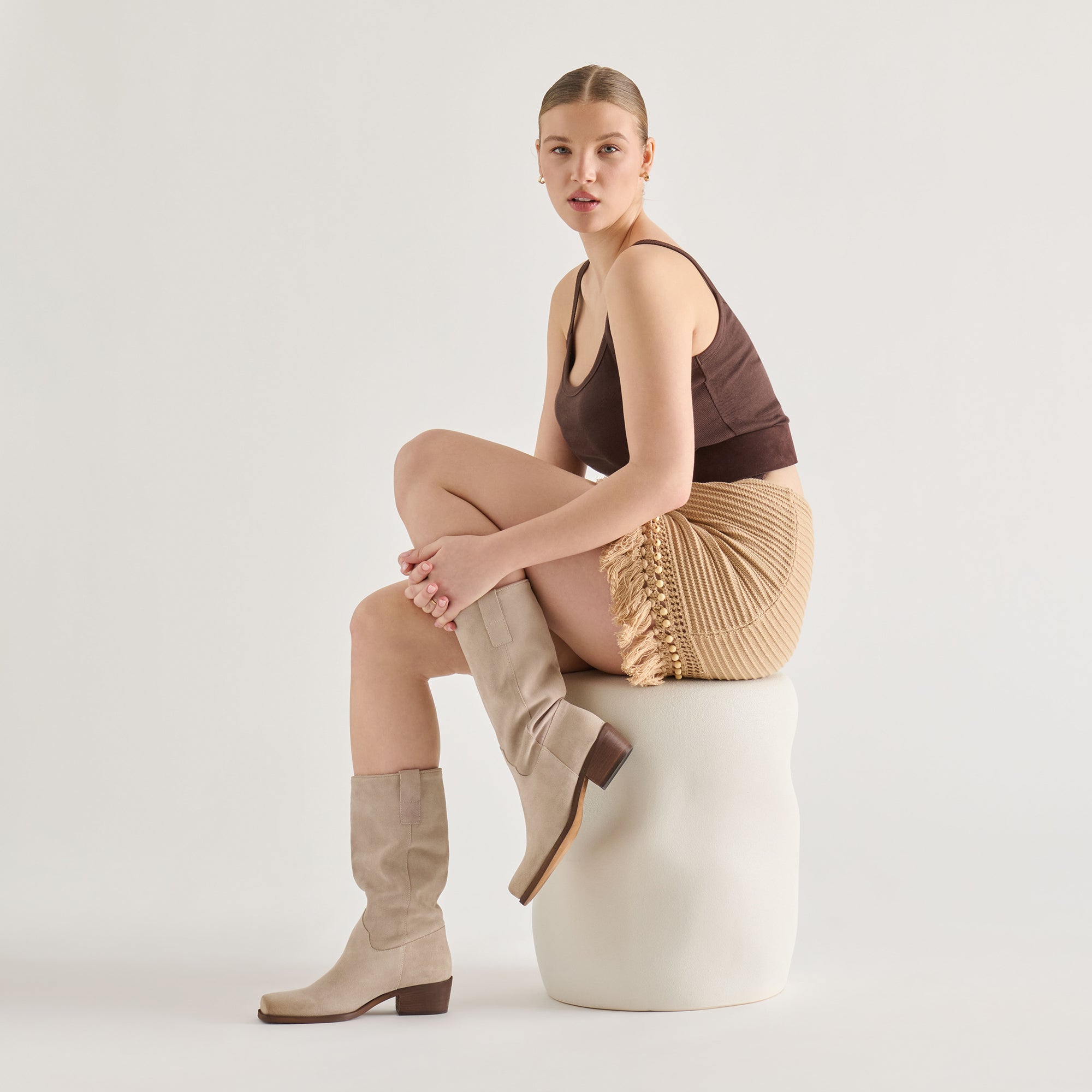 Romie Lt Taupe Suede Boots / Dolce Vita
