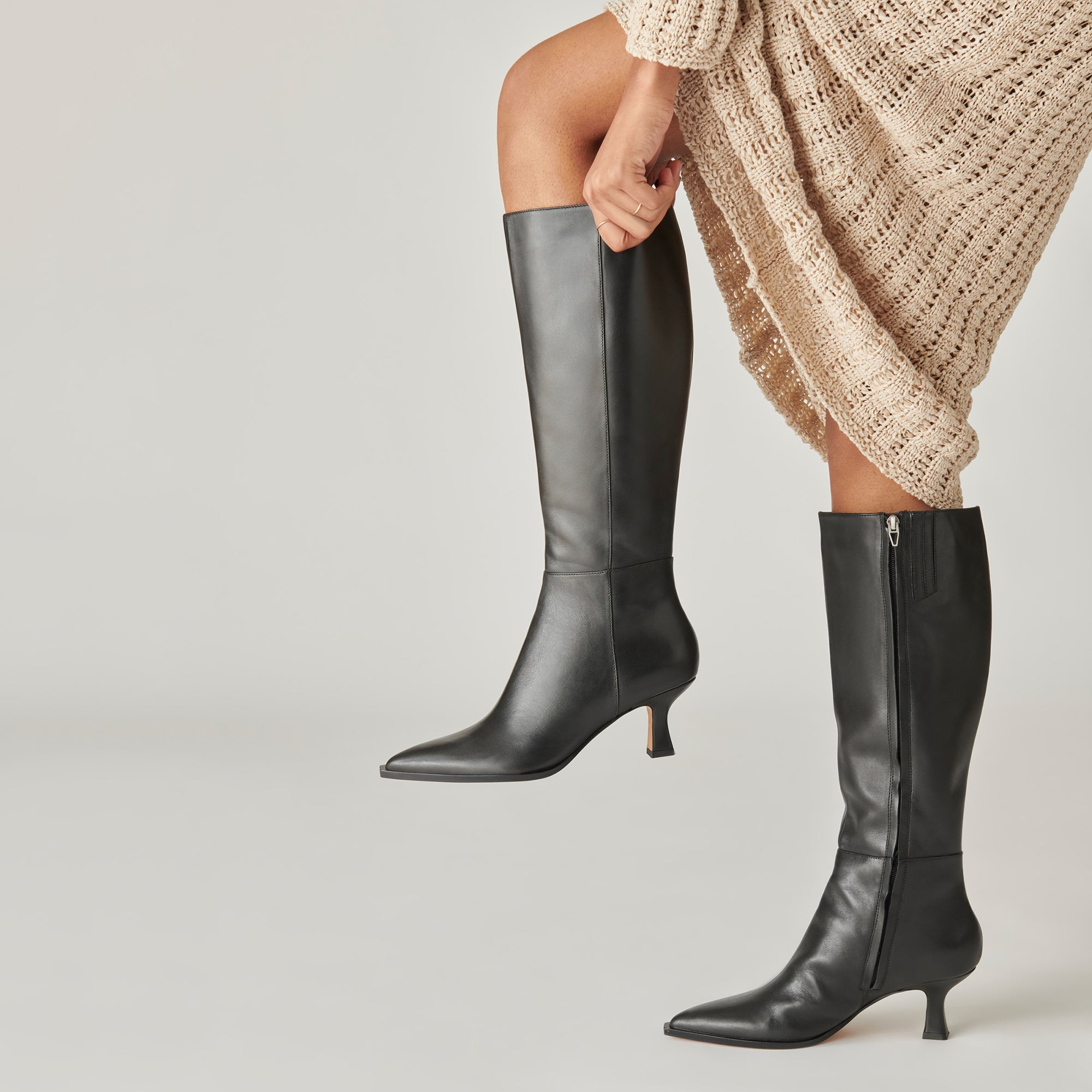 Auggie Black Leather Boots / Dolce Vita