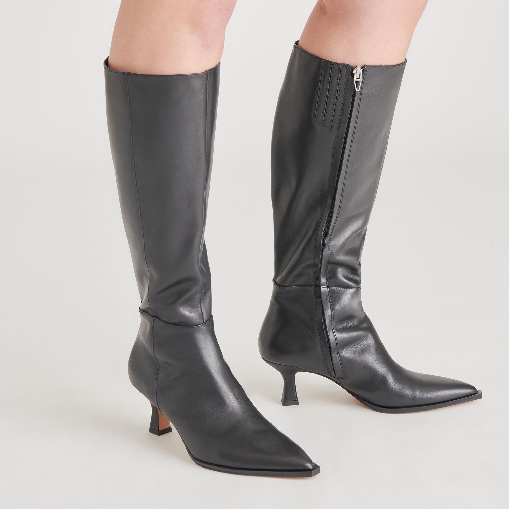 Auggie Black Leather Boots / Dolce Vita