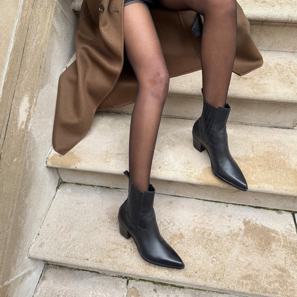 Slim Black Leather Booties / Dolce Vita