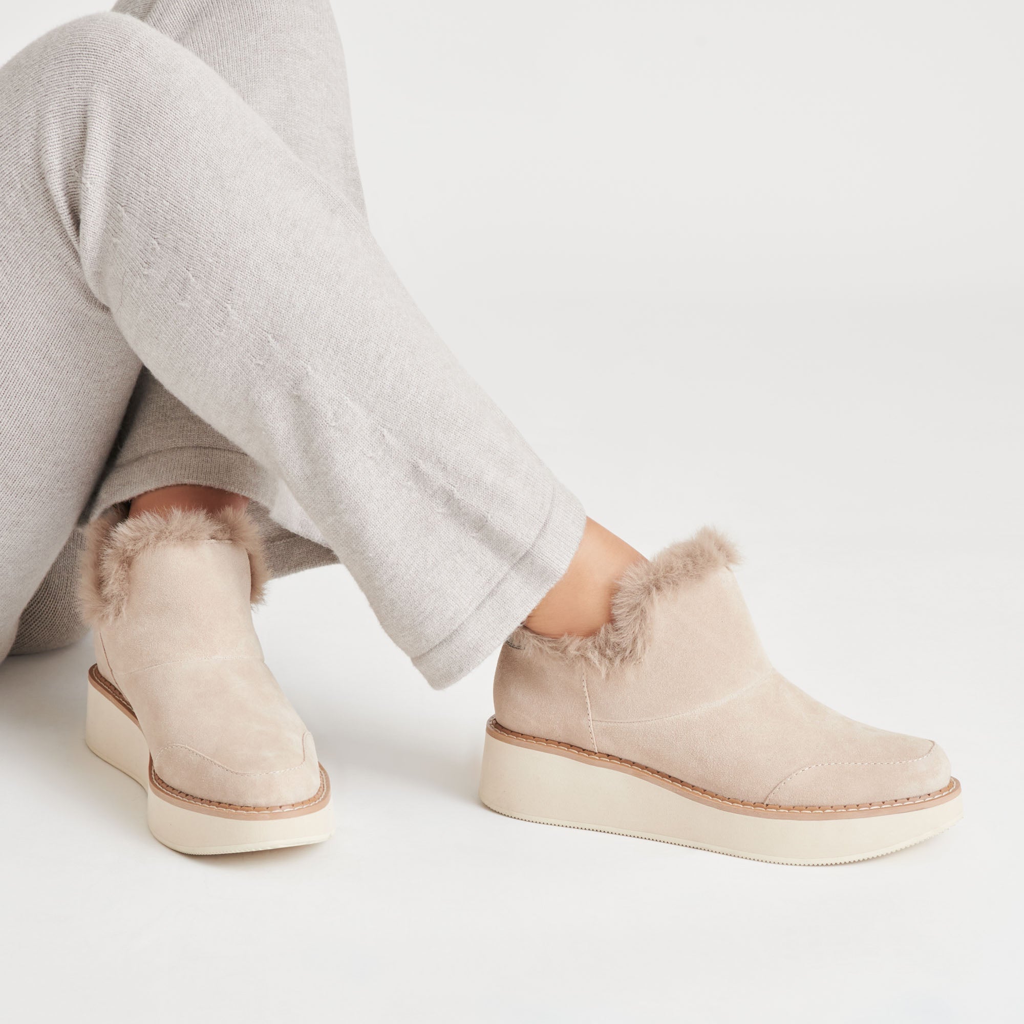 ARDY PLUSH H2O BOOTIES TAUPE SUEDE
 – Dolce Vita / Dolce Vita