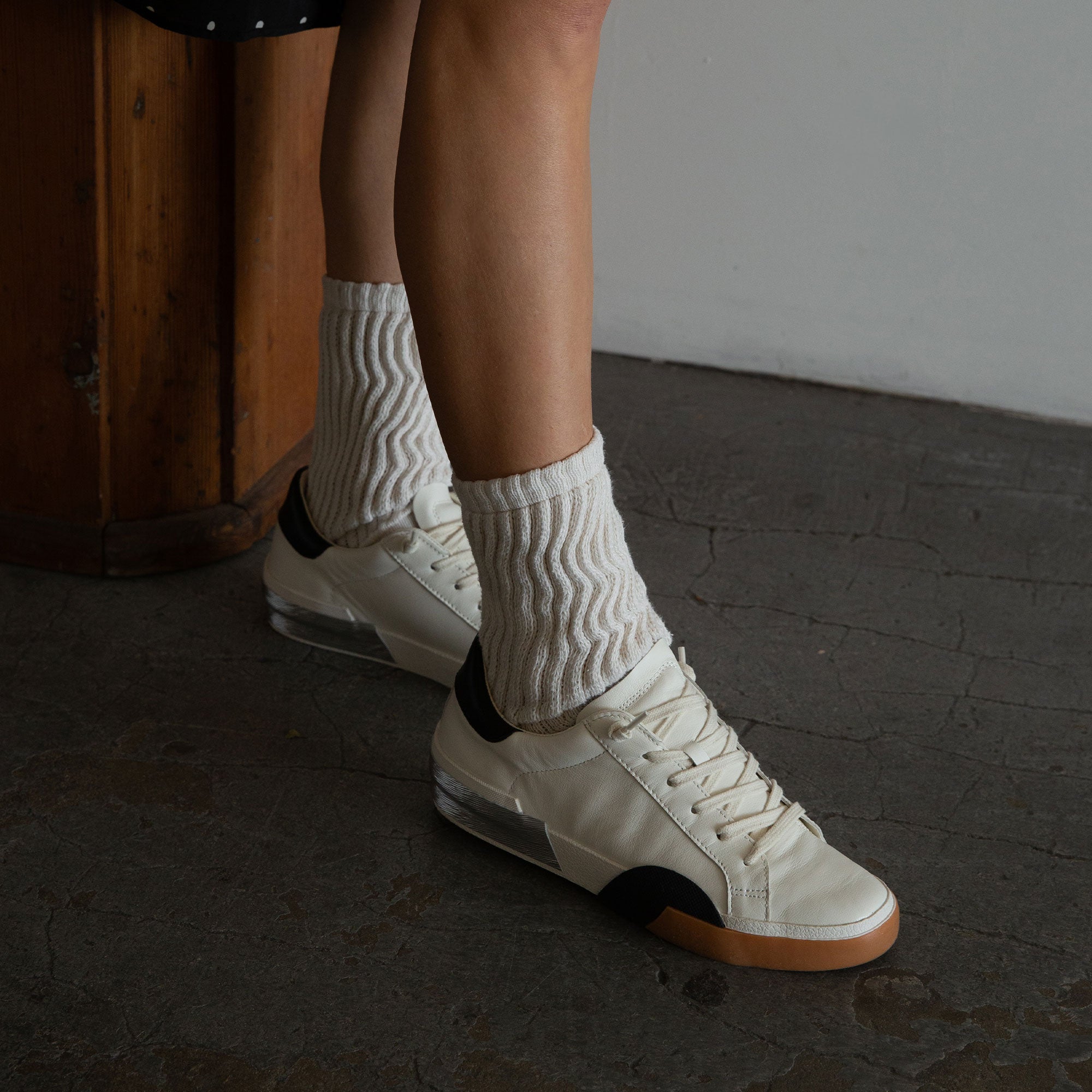 ZINA SNEAKERS WHITE BLACK LEATHER
 – Dolce Vita / Dolce Vita