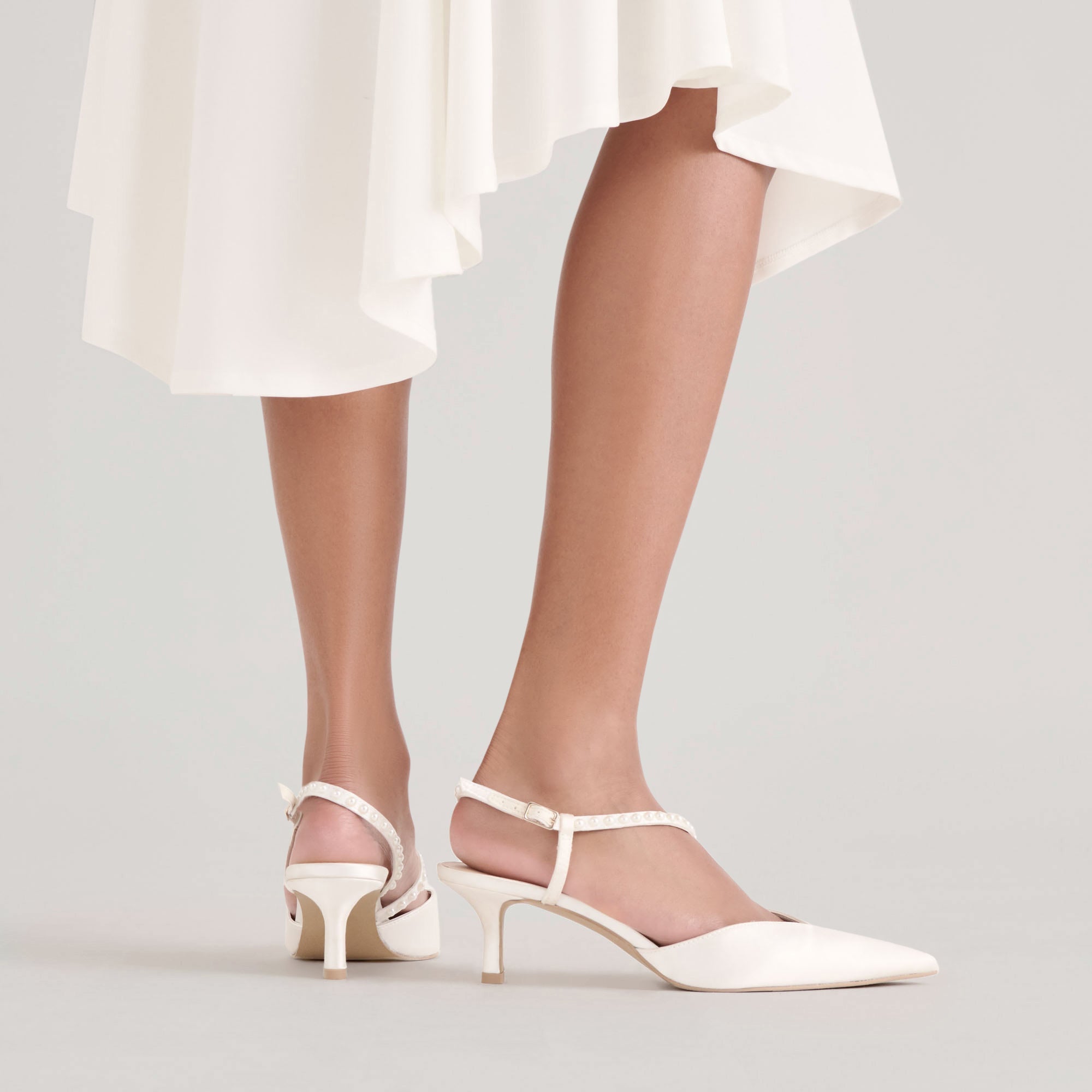 Kamra Pearl True White Satin Mid Heels / Dolce Vita