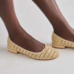 Ulicia Lt Natural Cross Hatch Raffia Ballet Flats / Dolce Vita