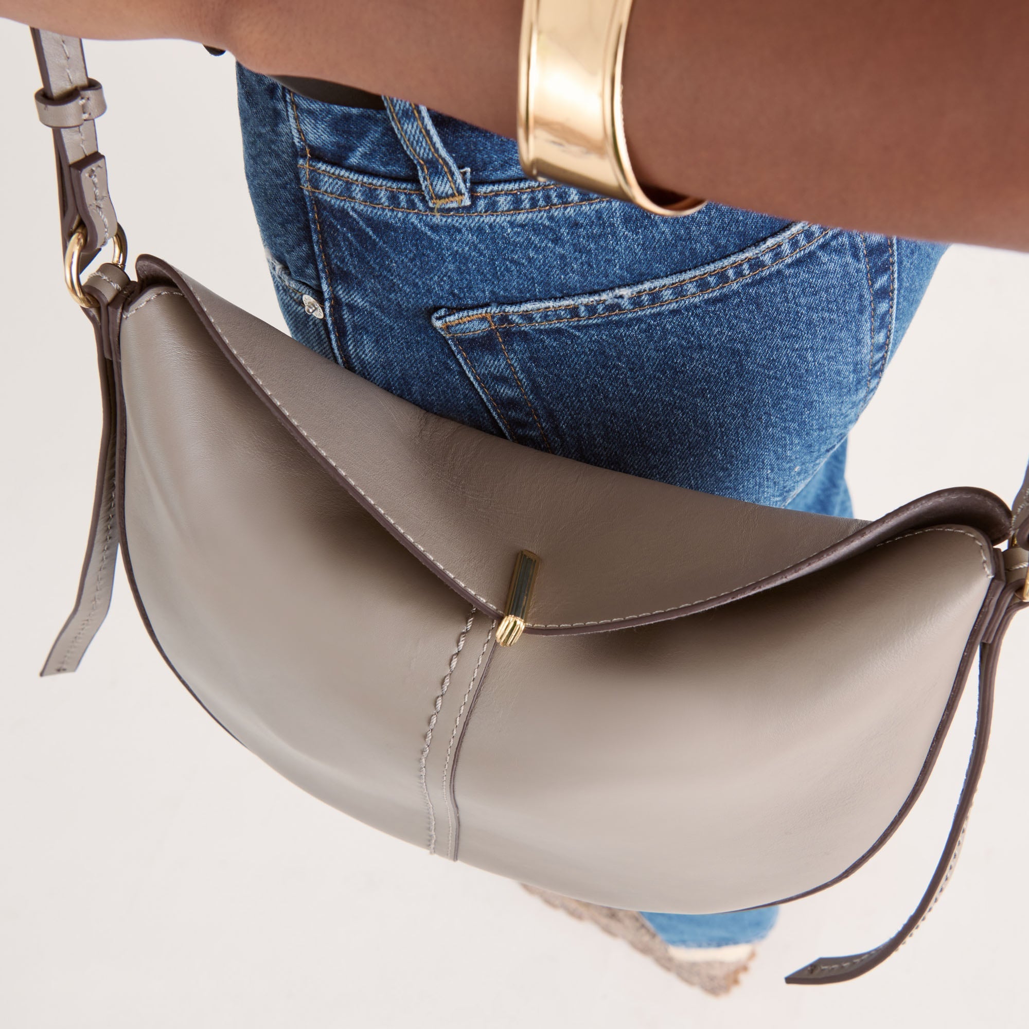 Burano Grey Leather Crossbody / Dolce Vita
