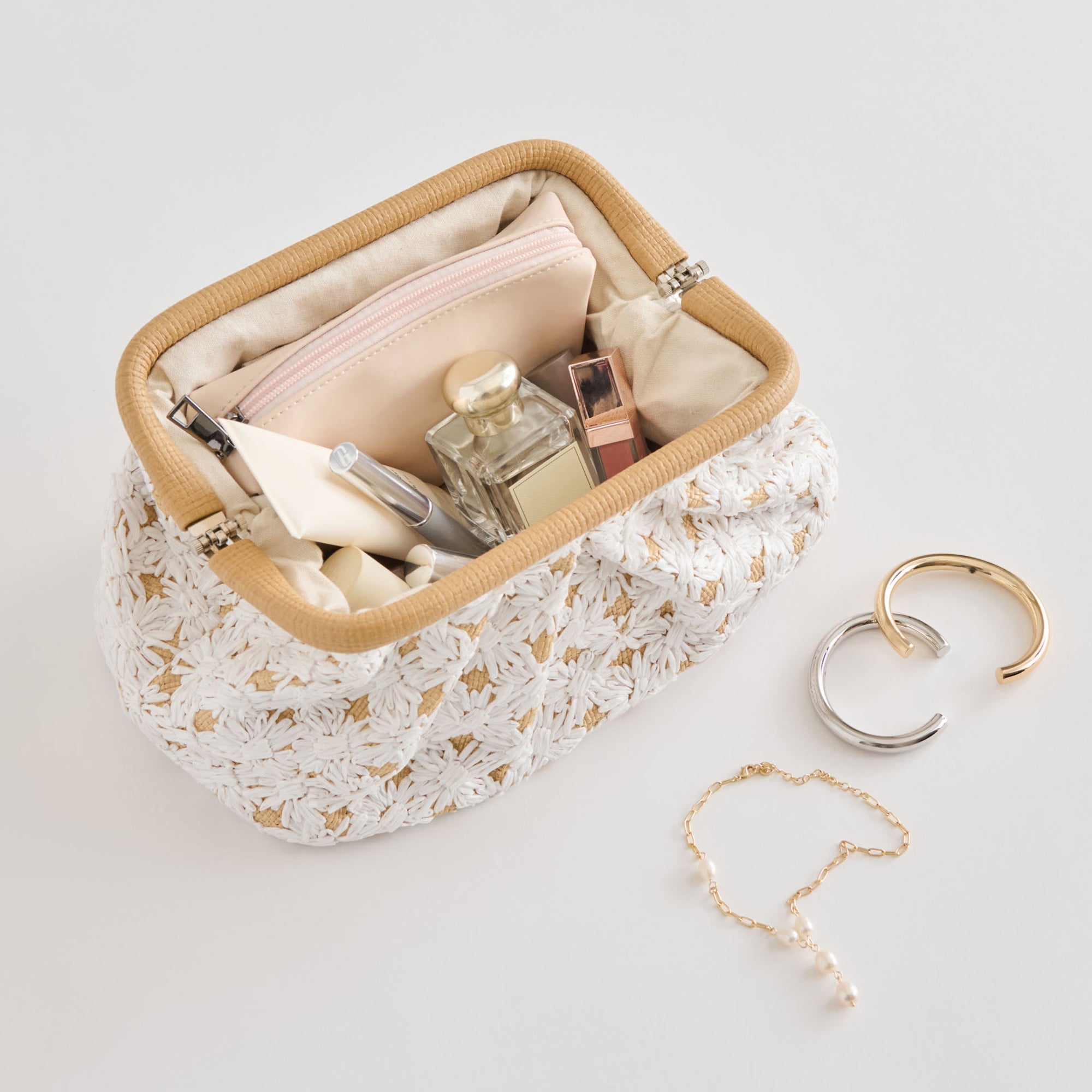 FIORE CLUTCH EMBROIDERED NATURAL RAFFIA
 – Dolce Vita / Dolce Vita